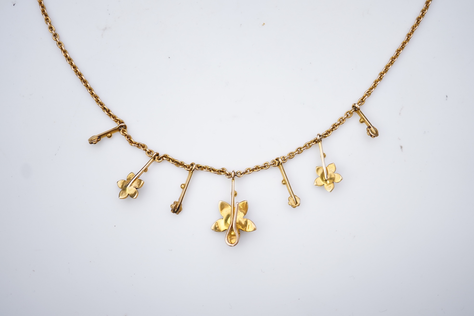 Goldsmiths and Silversmiths Company, an Edwardian pearl necklace, early 20th century